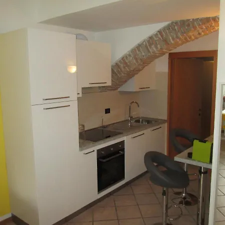 Lady Tulip - Monolocale Тренто