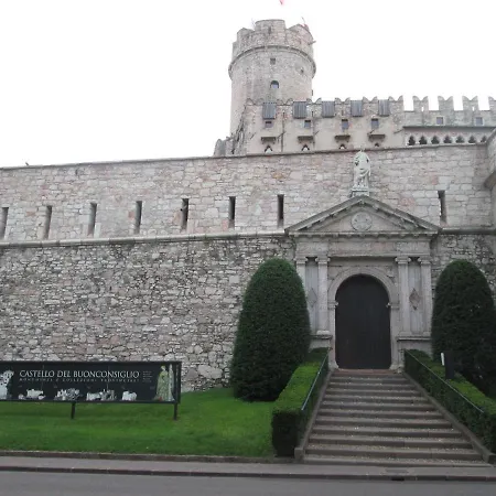 Lady Tulip - Monolocale Апартаменты Тренто