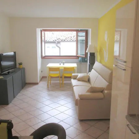 Lady Tulip - Monolocale